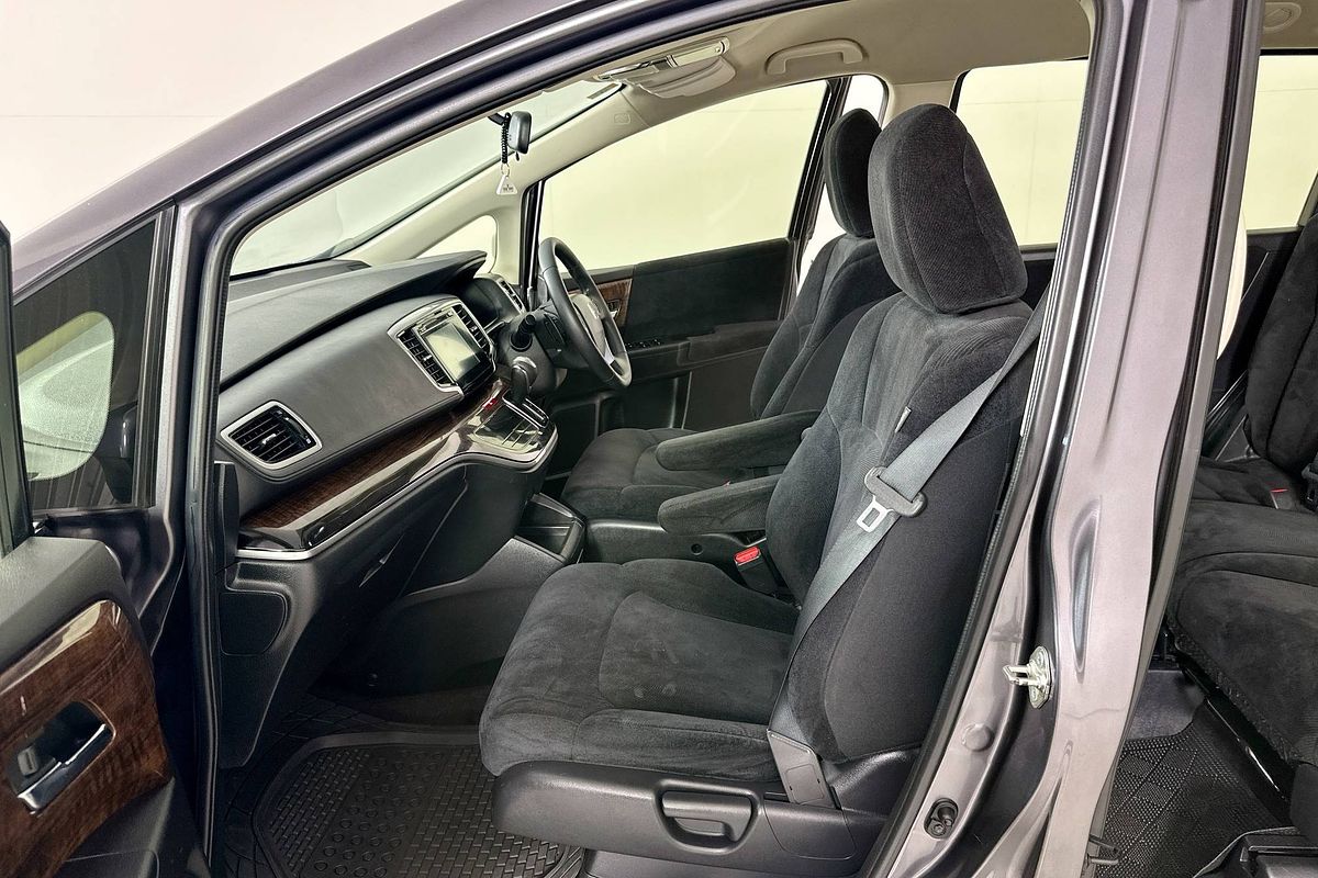 2015 Honda ODYSSEY VTi RC MY15