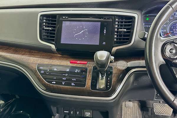 2015 Honda ODYSSEY VTi RC