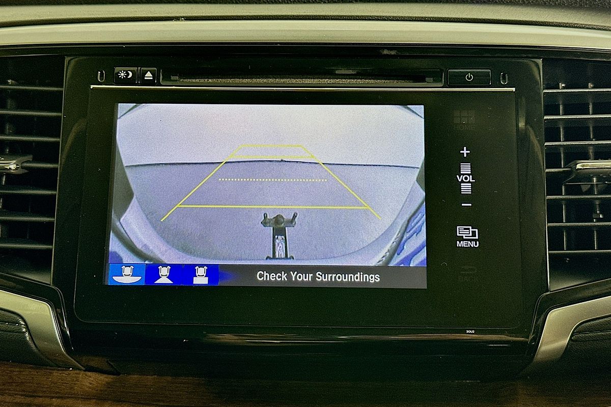2015 Honda ODYSSEY VTi RC