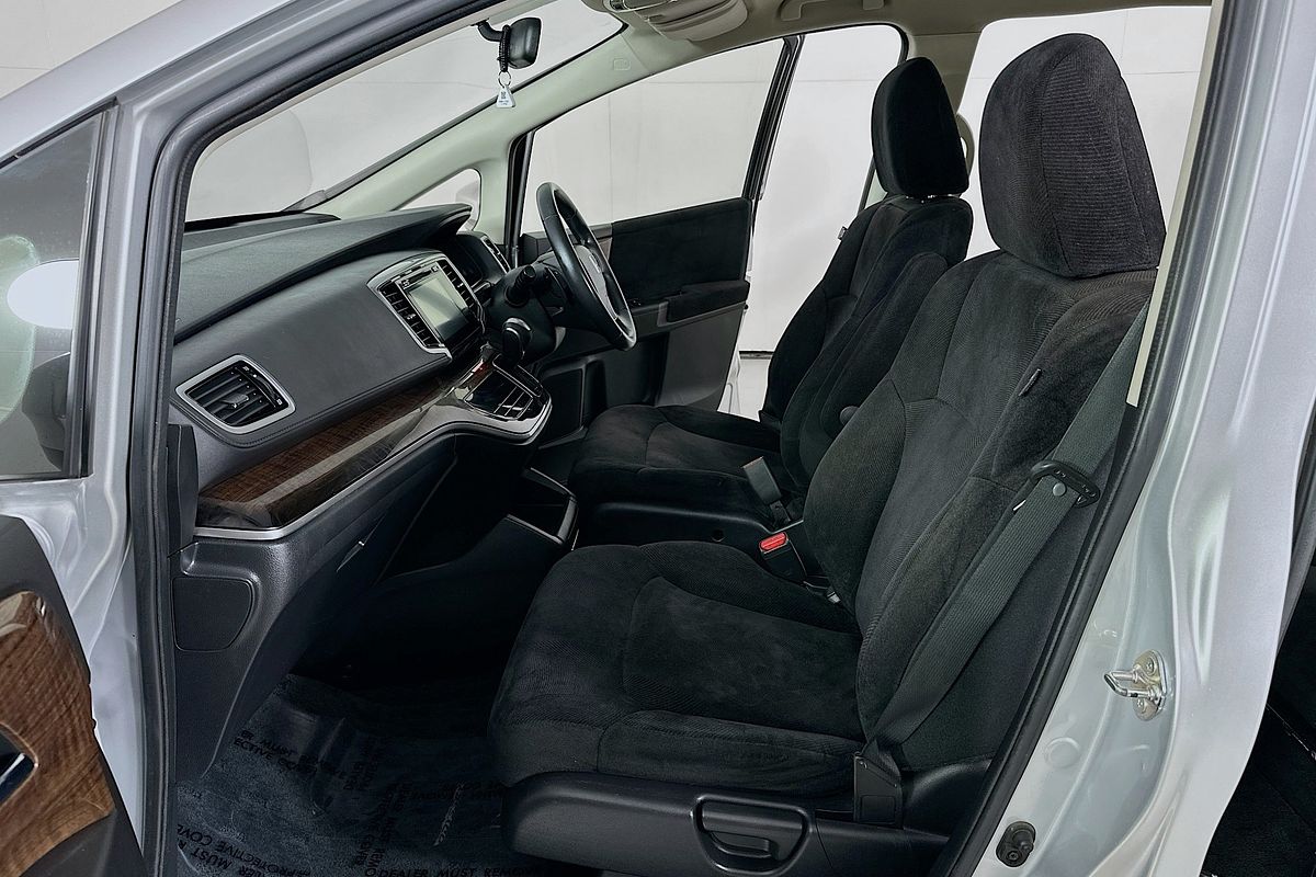 2015 Honda ODYSSEY VTi RC