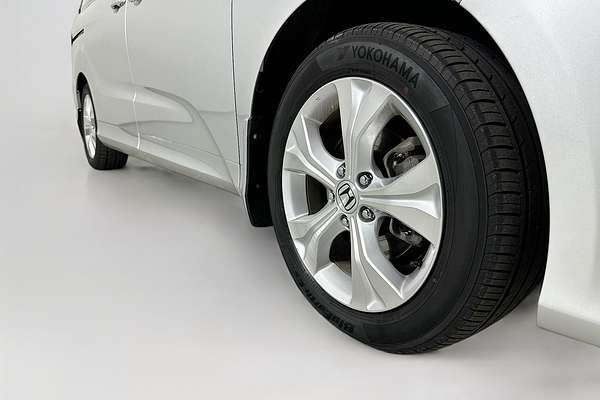 2015 Honda ODYSSEY VTi RC
