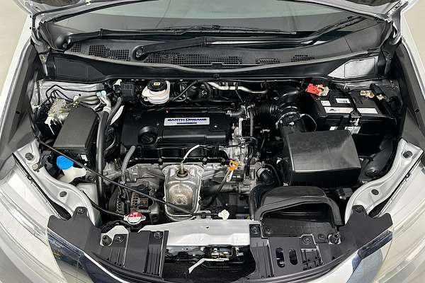 2015 Honda ODYSSEY VTi RC