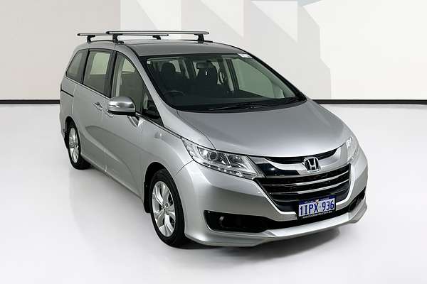 2015 Honda ODYSSEY VTi RC