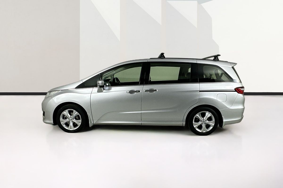 2015 Honda ODYSSEY VTi RC