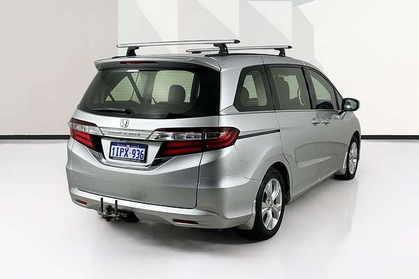 2015 Honda ODYSSEY VTi RC