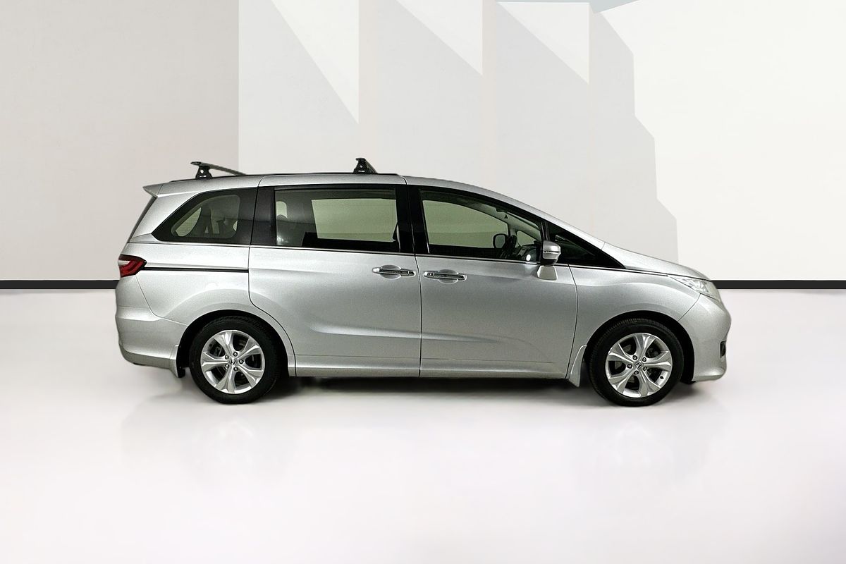 2015 Honda ODYSSEY VTi RC