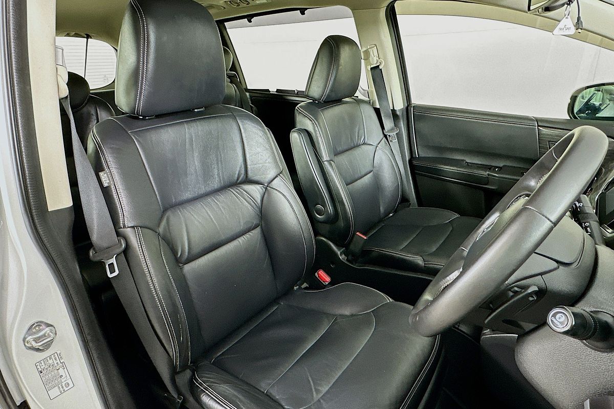 2015 Honda ODYSSEY VTi-L RC