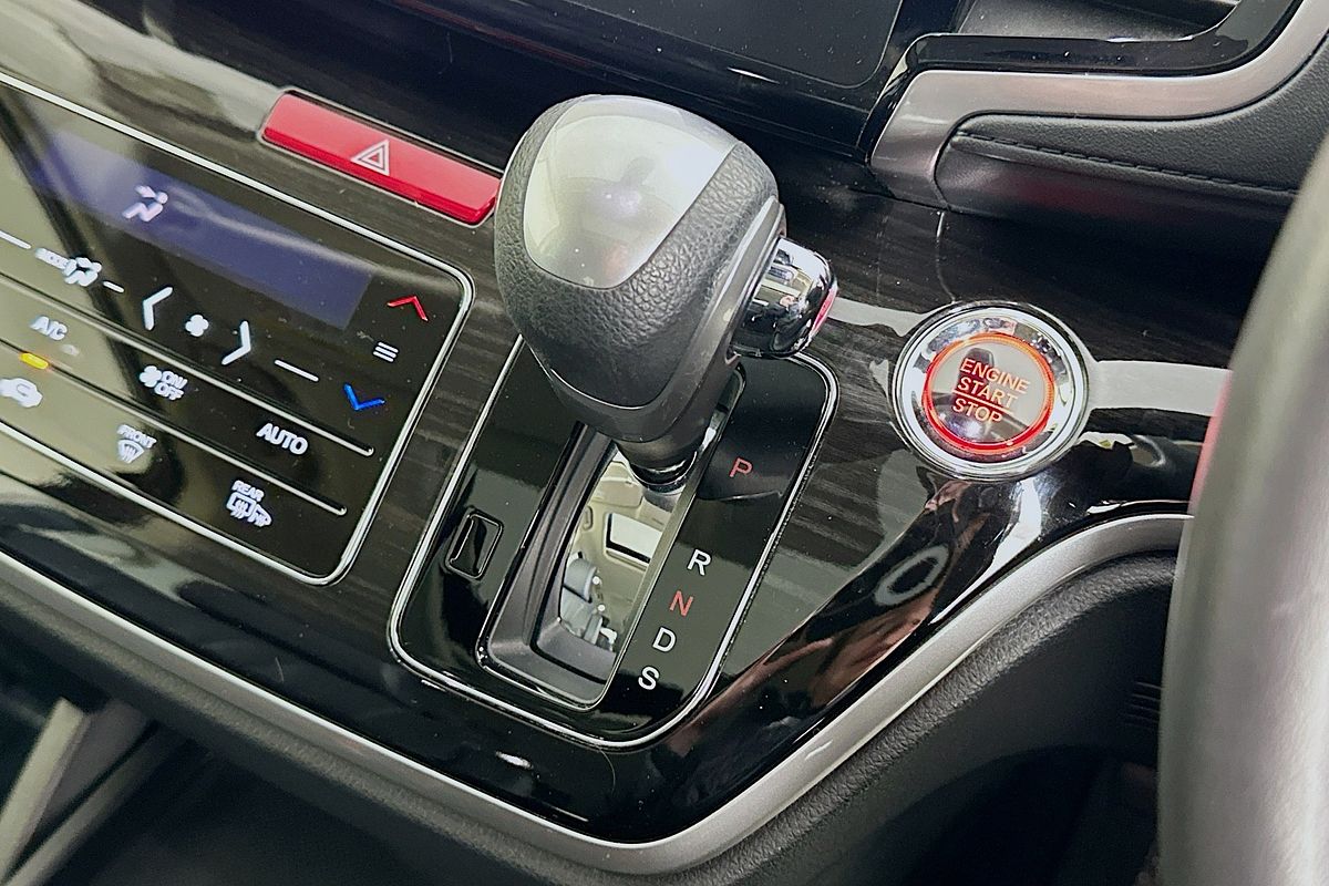 2018 Honda ODYSSEY VTi-L RC MY18