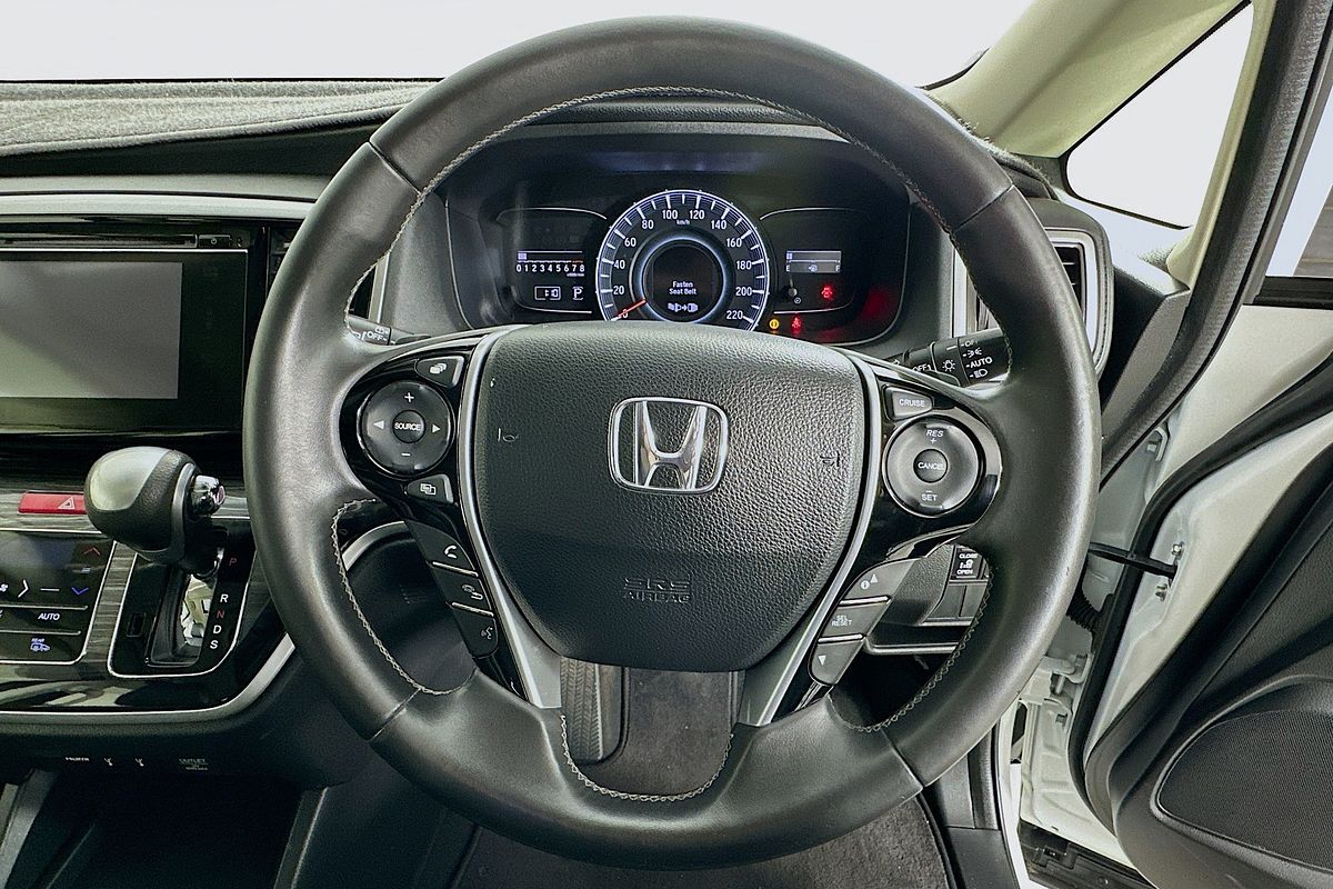 2015 Honda ODYSSEY VTi-L RC