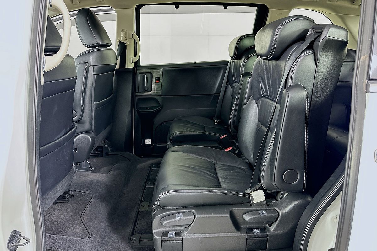2015 Honda ODYSSEY VTi-L RC