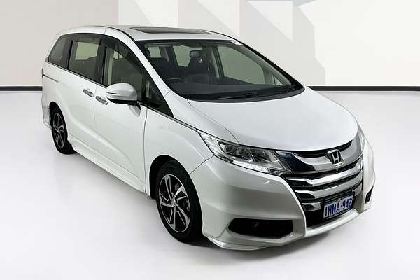 2015 Honda ODYSSEY VTi-L RC