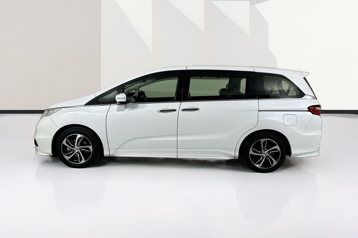 2015 Honda ODYSSEY VTi-L RC