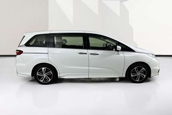 2015 Honda ODYSSEY VTi-L RC