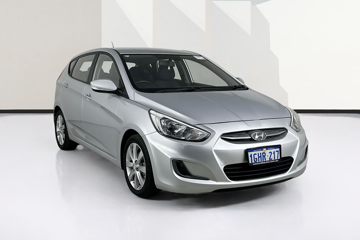 2017 Hyundai ACCENT SPORT RB5