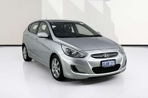 2017 Hyundai ACCENT SPORT RB5