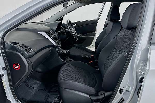 2017 Hyundai ACCENT SPORT RB5