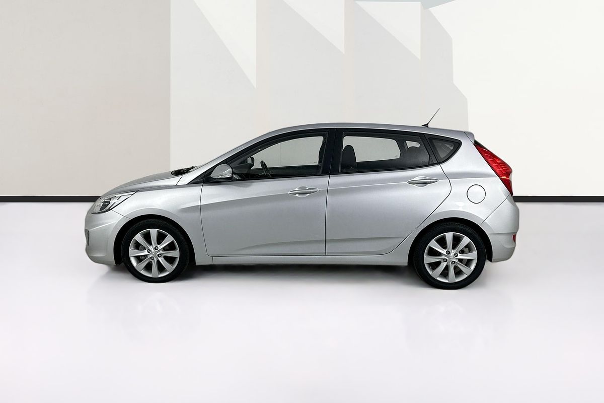 2017 Hyundai ACCENT SPORT RB5