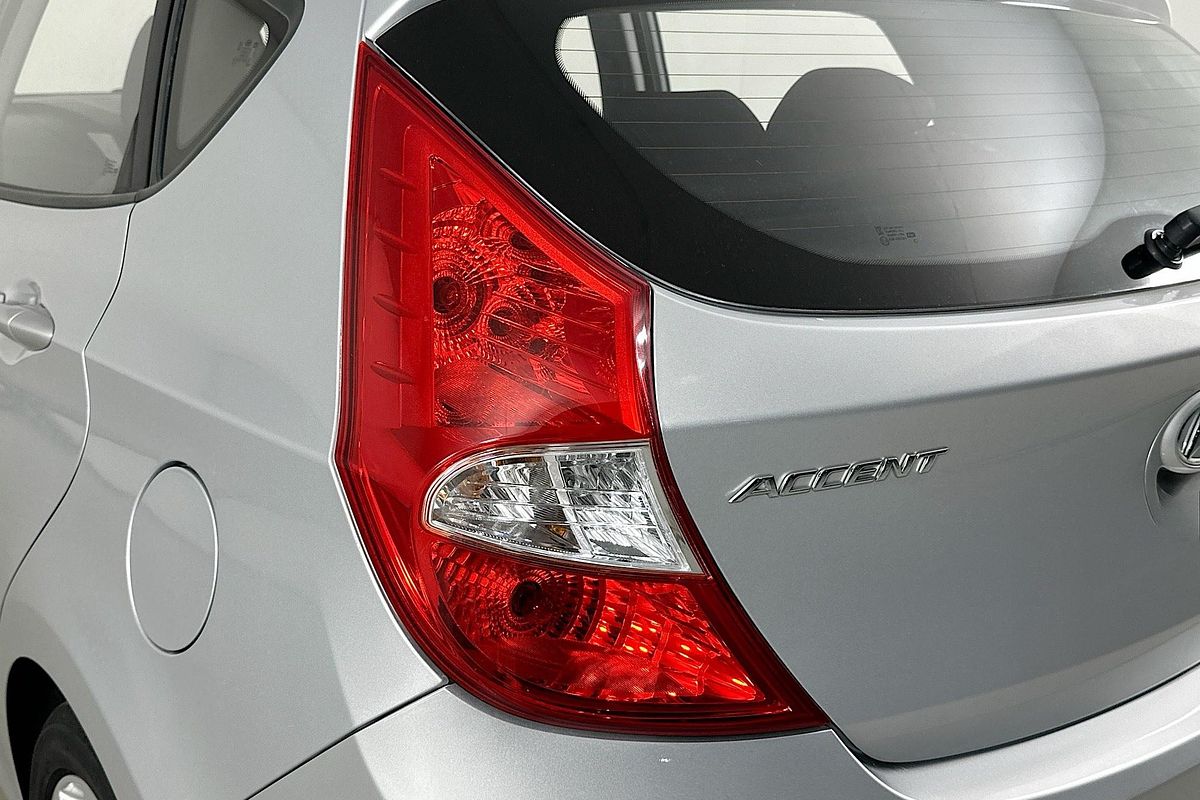 2017 Hyundai ACCENT SPORT RB5