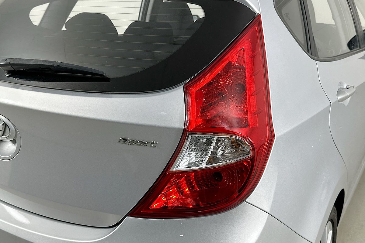 2017 Hyundai ACCENT SPORT RB5