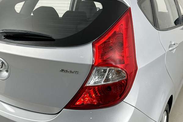 2017 Hyundai ACCENT SPORT RB5