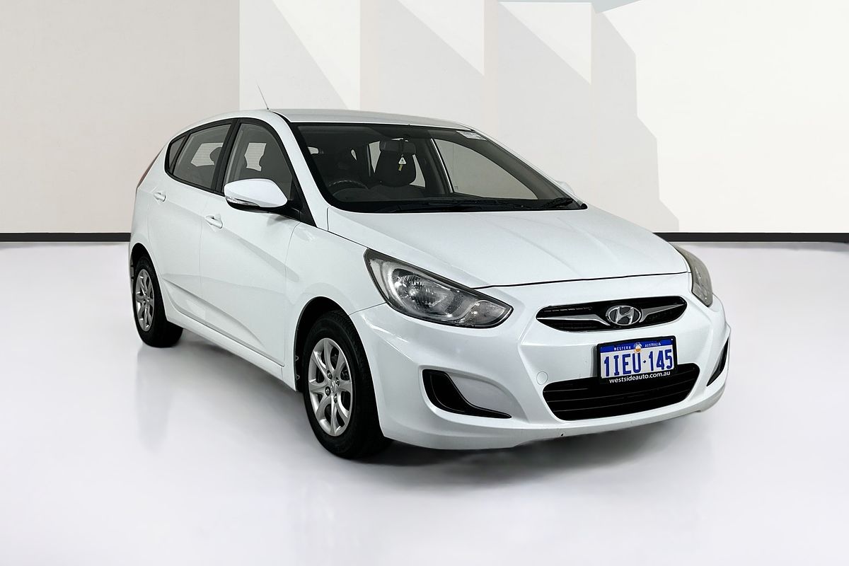 2013 Hyundai ACCENT ACTIVE RB