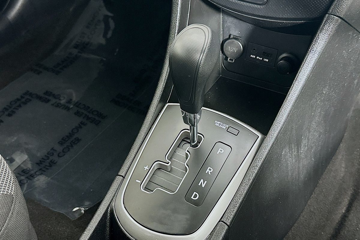 2013 Hyundai ACCENT ACTIVE RB