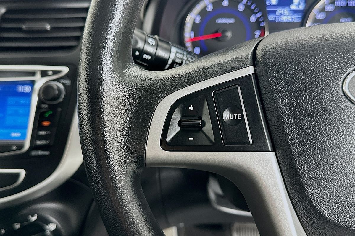 2013 Hyundai ACCENT ACTIVE RB