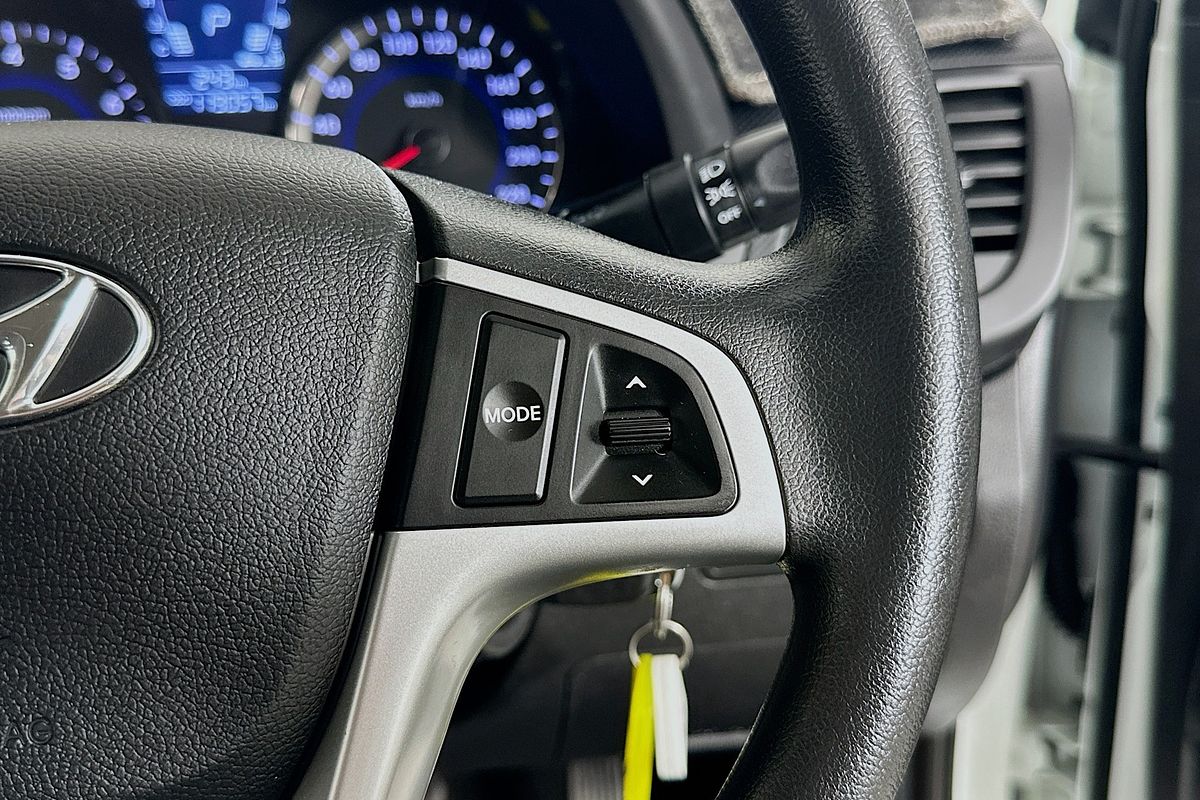2013 Hyundai ACCENT ACTIVE RB