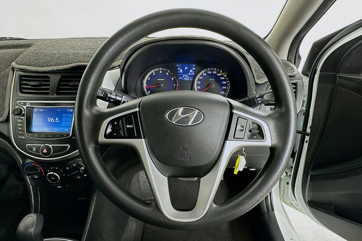 2013 Hyundai ACCENT ACTIVE RB