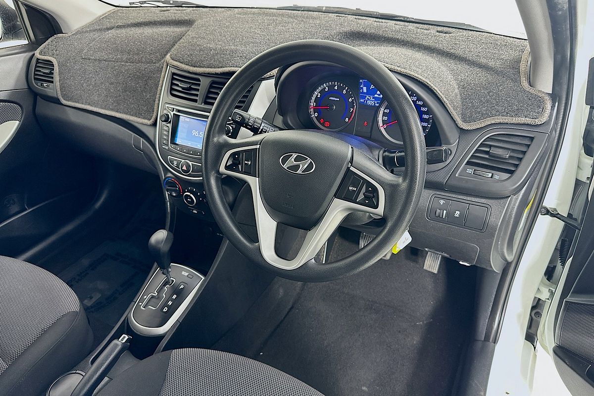 2013 Hyundai ACCENT ACTIVE RB