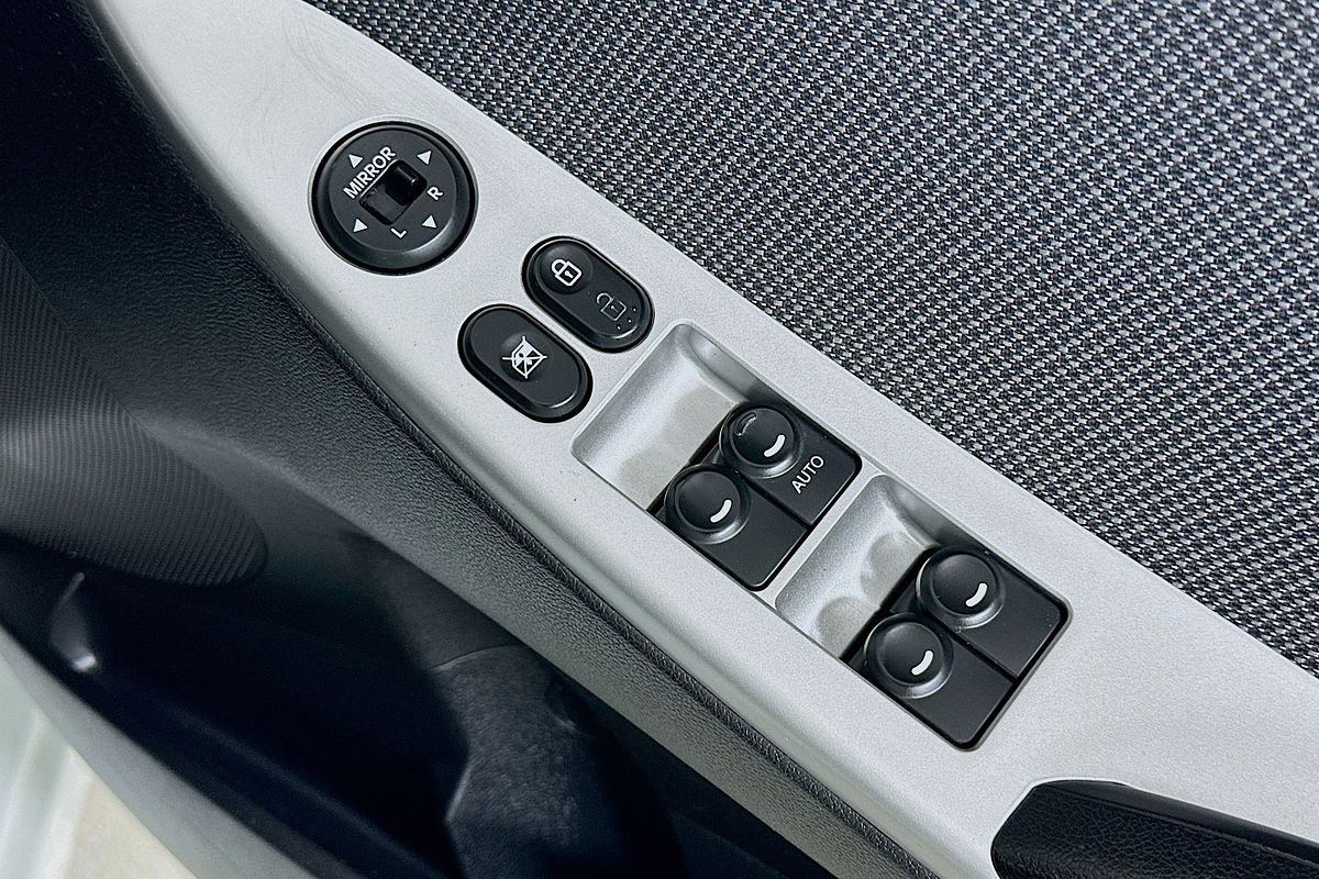 2013 Hyundai ACCENT ACTIVE RB