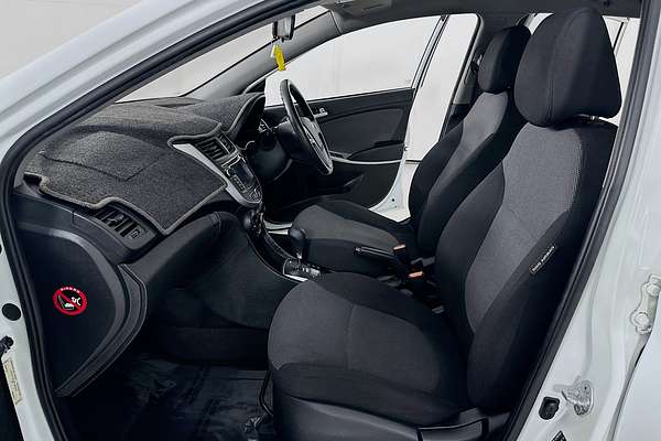 2013 Hyundai ACCENT ACTIVE RB