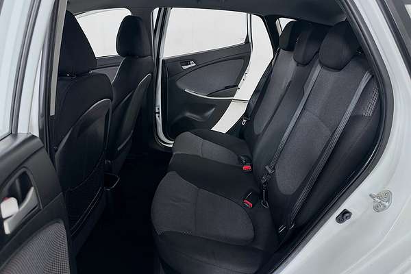 2013 Hyundai ACCENT ACTIVE RB