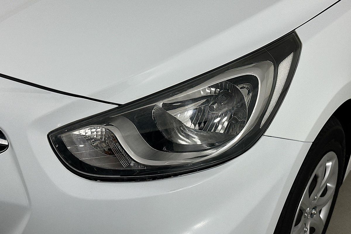 2013 Hyundai ACCENT ACTIVE RB