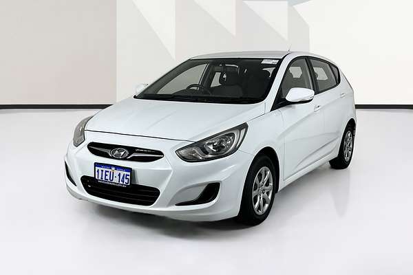 2013 Hyundai ACCENT ACTIVE RB