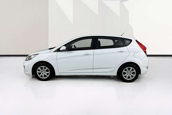 2013 Hyundai ACCENT ACTIVE RB