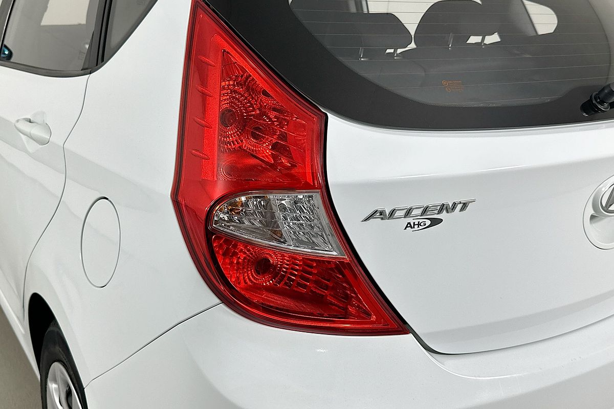 2013 Hyundai ACCENT ACTIVE RB
