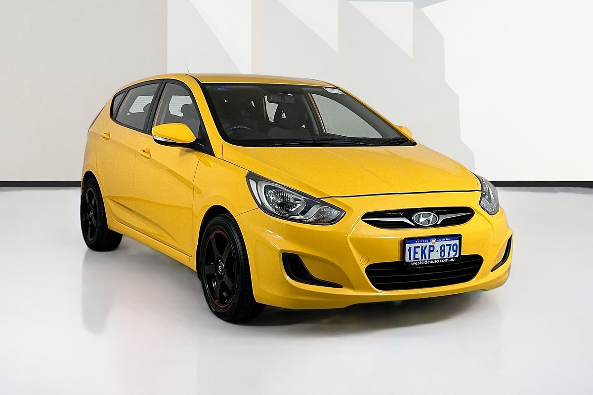 2013 Hyundai ACCENT ACTIVE RB