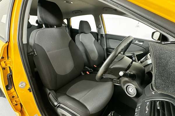 2013 Hyundai ACCENT ACTIVE RB