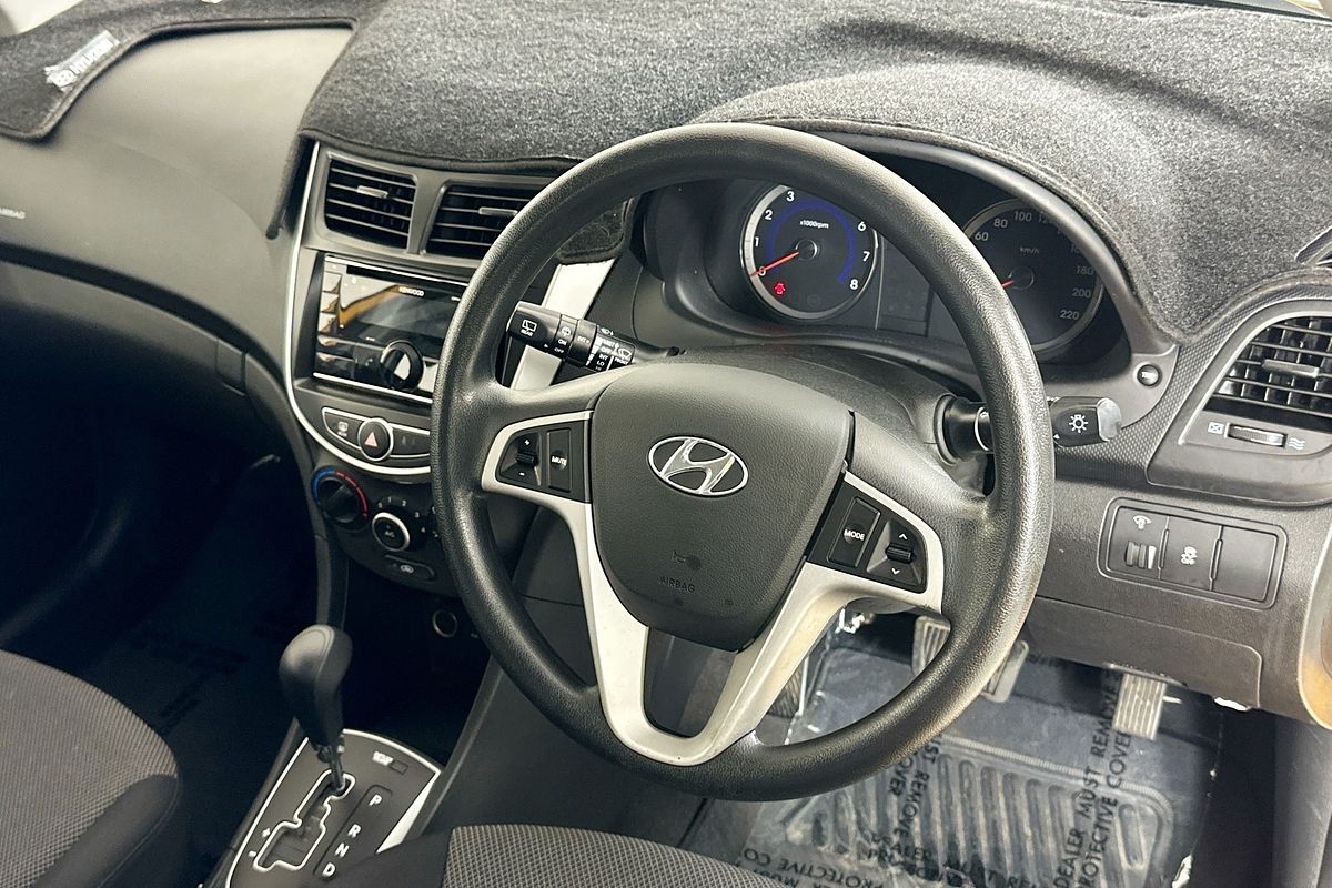 2013 Hyundai ACCENT ACTIVE RB