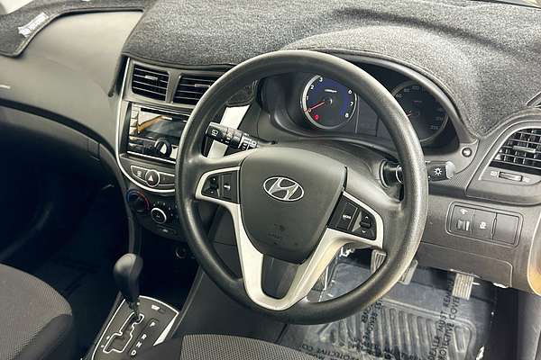 2013 Hyundai ACCENT ACTIVE RB
