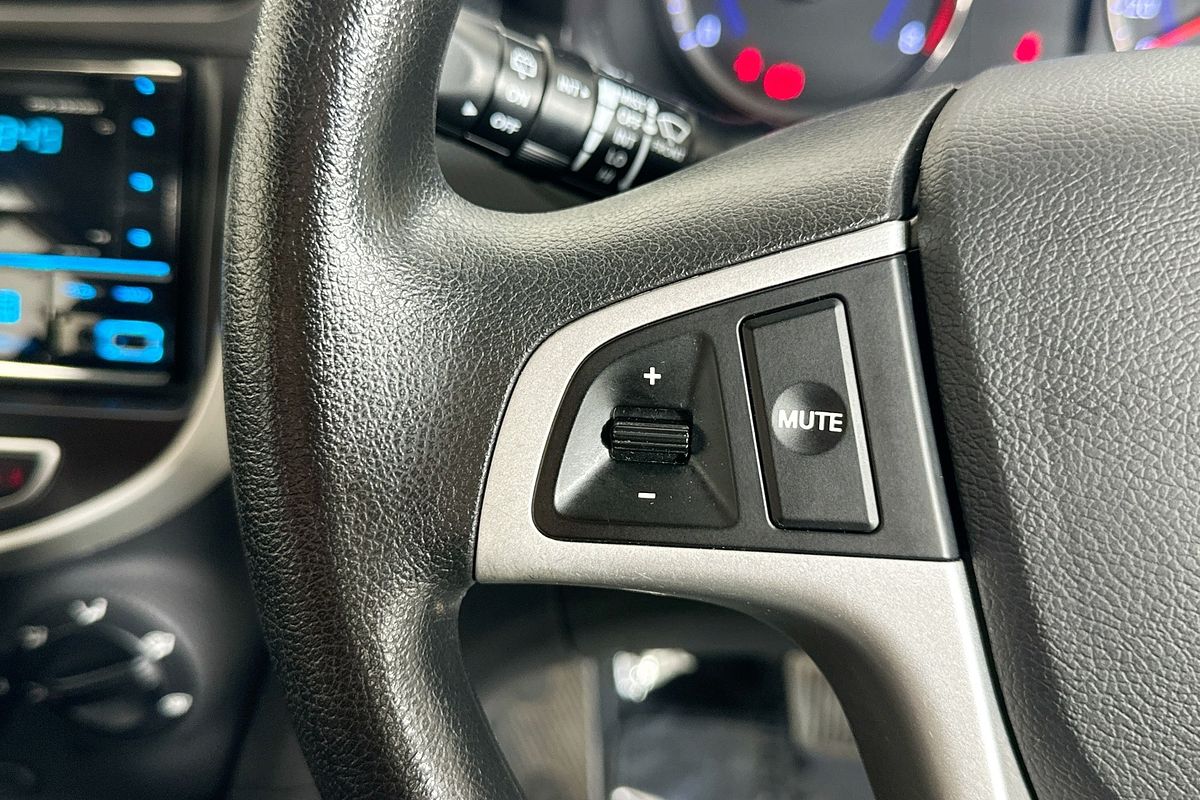 2013 Hyundai ACCENT ACTIVE RB