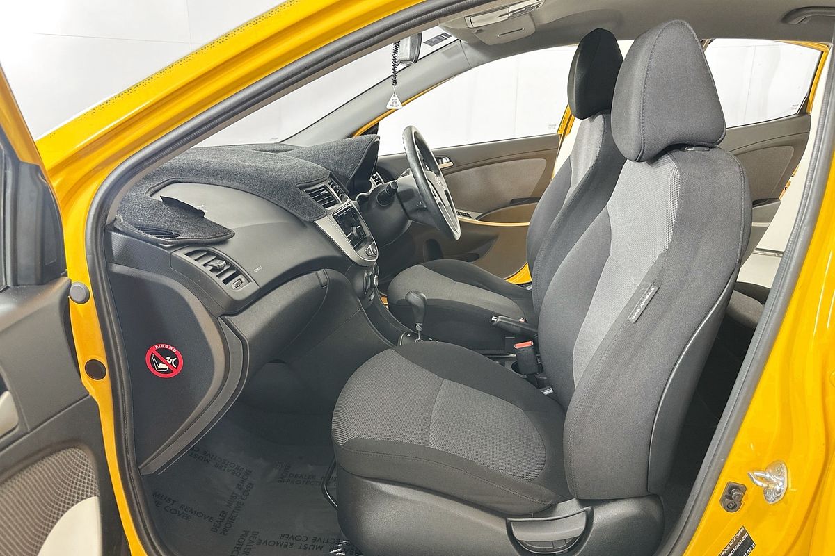 2013 Hyundai ACCENT ACTIVE RB