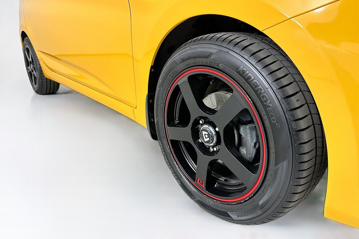 2013 Hyundai ACCENT ACTIVE RB