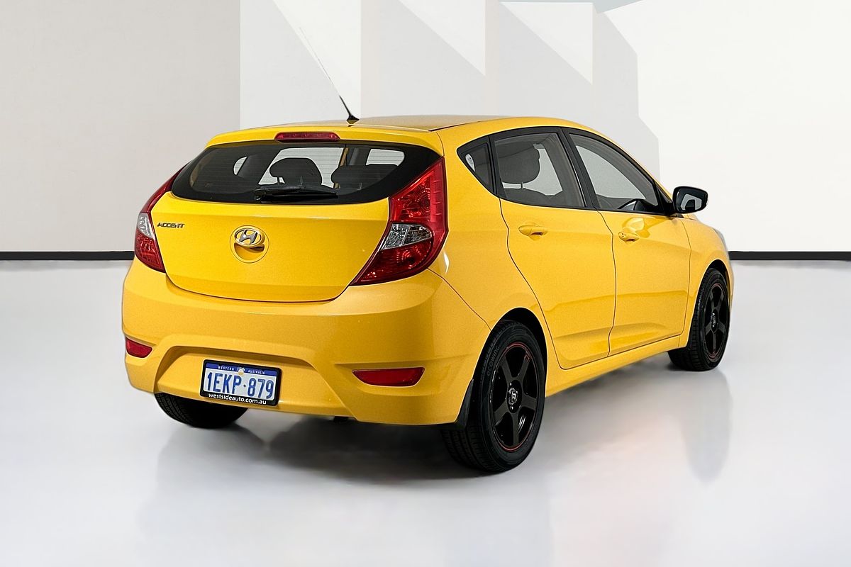 2013 Hyundai ACCENT ACTIVE RB