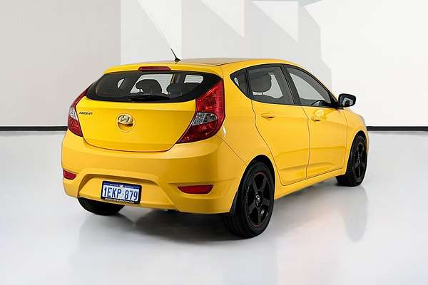 2013 Hyundai ACCENT ACTIVE RB