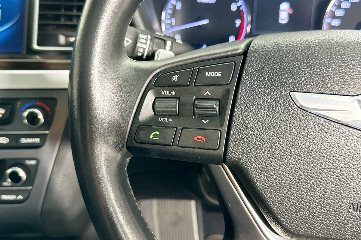 2014 Hyundai GENESIS  DH