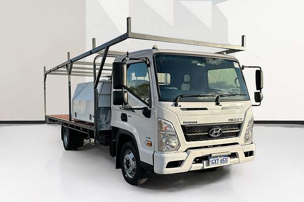 2019 Hyundai Mighty EX8 SUPER CAB FLAT DECK (LWB) QT-2 REAR WHEEL DRIVE