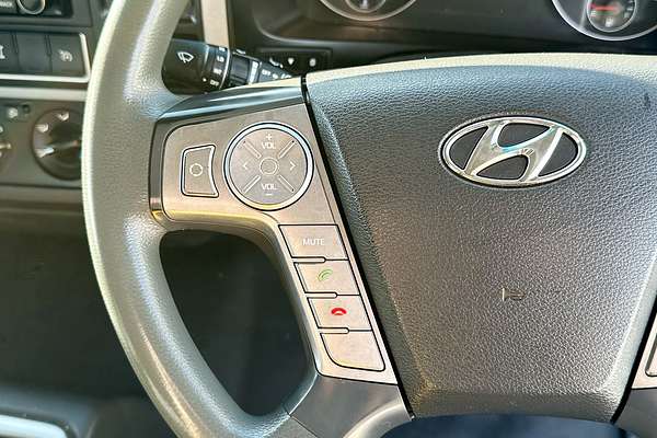 2019 Hyundai Mighty EX8 SUPER CAB FLAT DECK (LWB) QT-2 REAR WHEEL DRIVE