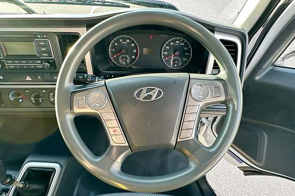 2019 Hyundai Mighty EX8 SUPER CAB FLAT DECK (LWB) QT-2 REAR WHEEL DRIVE